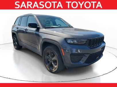 Used 2023 Jeep Grand Cherokee Altitude