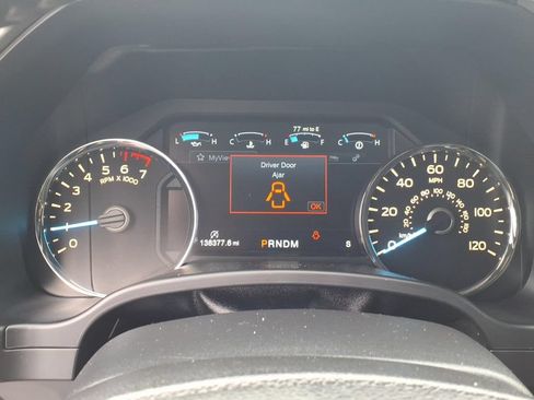 Used 2018 Ford F150 Lariat w/ Equipment Group 502A Luxury AWD/4WD image 6