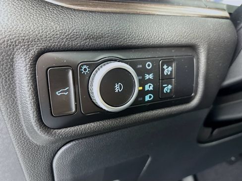 Used 2023 Ford Explorer Limited AWD/4WD image 10