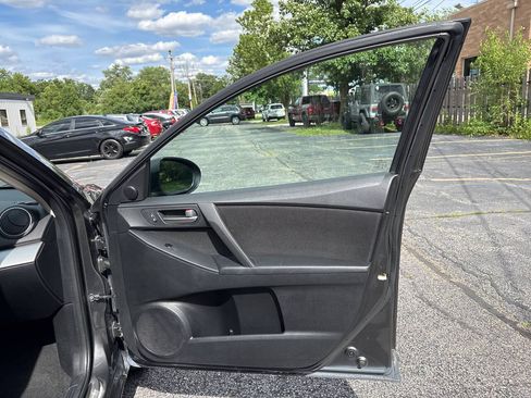 Used 2012 MAZDA MAZDA3 i Touring FWD image 26