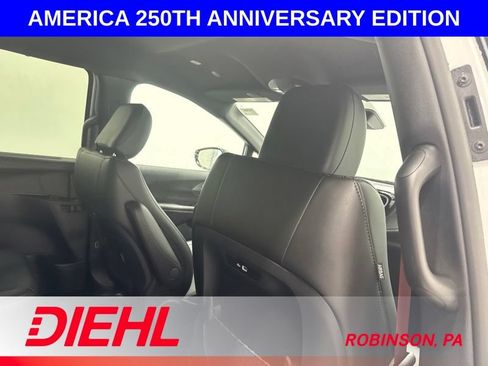 New 2027 Chrysler Pacifica Select FWD image 14