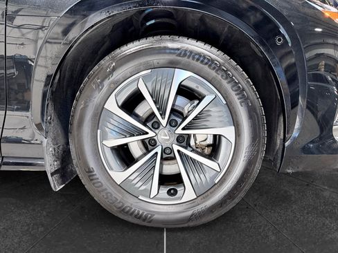 Used 2025 Lexus RZ 450e AWD/4WD image 31
