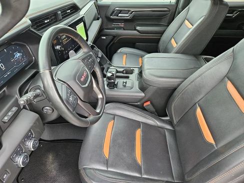 Used 2025 GMC Sierra 1500 AT4 w/ AT4 Premium Package AWD/4WD image 14