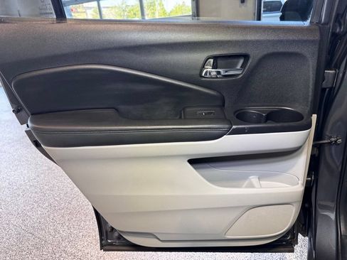 Used 2019 Honda Pilot EX image 39