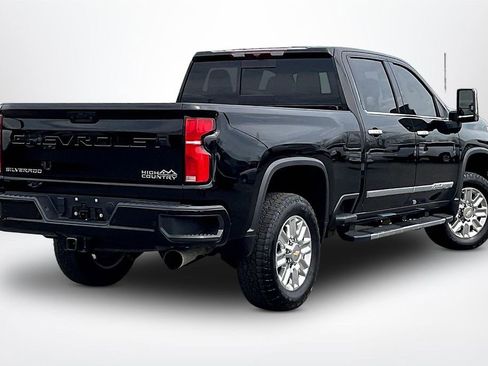 Used 2024 Chevrolet Silverado 2500 High Country AWD/4WD image 6