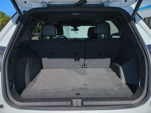 Used 2024 Chevrolet Equinox RS FWD image 14
