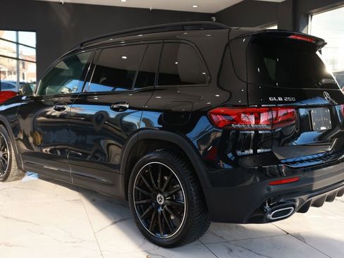 Used 2023 Mercedes-Benz GLB 250 4MATIC image 6