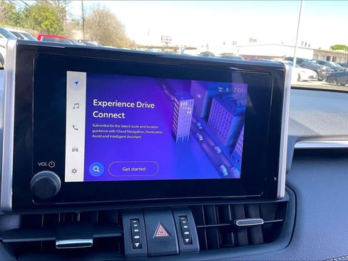 Used 2025 Toyota RAV4 XLE Premium image 32