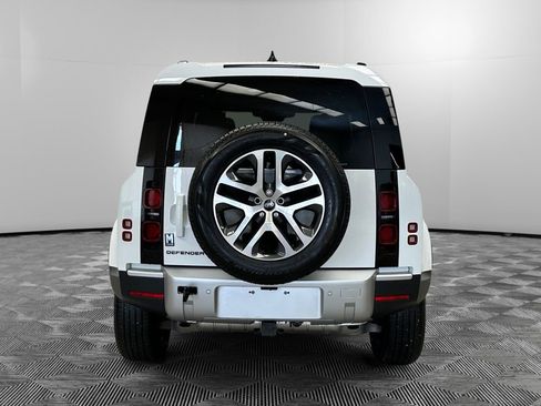 Used 2024 Land Rover Defender 110 S image 4