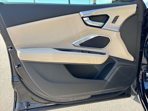 Used 2024 Acura RDX SH-AWD image 13