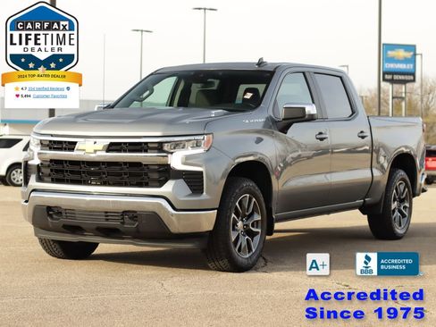 Used 2025 Chevrolet Silverado 1500 LT image 3