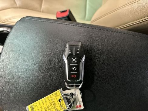 Used 2017 Ford Explorer Limited w/ Equipment Group 301A AWD/4WD image 34
