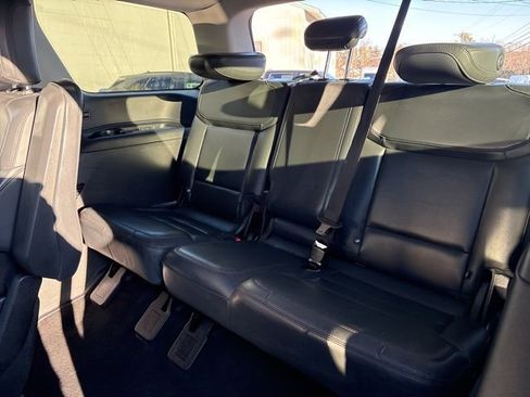 Used 2025 Ford Expedition Active image 35