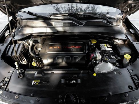 Used 2022 Jeep Compass Limited image 7