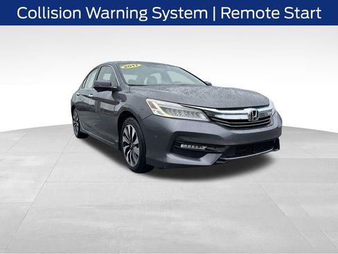 Used 2017 Honda Accord Touring image 7