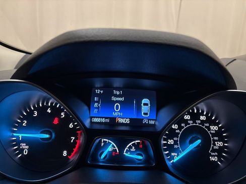 Used 2019 Ford Escape SE image 13