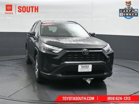 Used 2025 Toyota RAV4 XLE AWD/4WD image 5