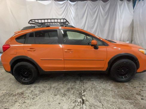 Used 2015 Subaru Crosstrek 2.0i Premium w/ Moonroof Package AWD/4WD image 5