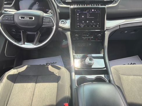 Used 2021 Jeep Grand Cherokee L Laredo w/ Luxury Tech Group I AWD/4WD image 13