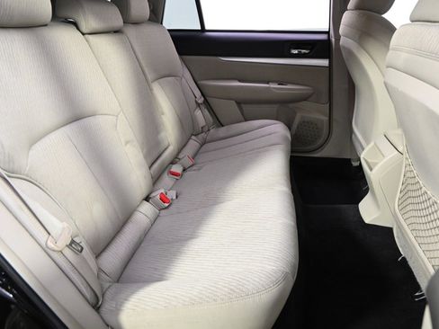 Used 2010 Subaru Outback 2.5i Premium image 18
