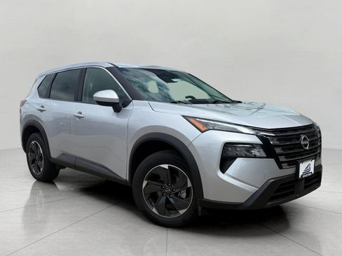 Used 2025 Nissan Rogue SV AWD/4WD image 1
