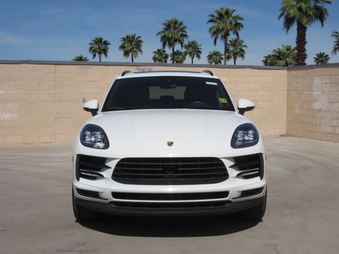 Used 2020 Porsche Macan Base image 3