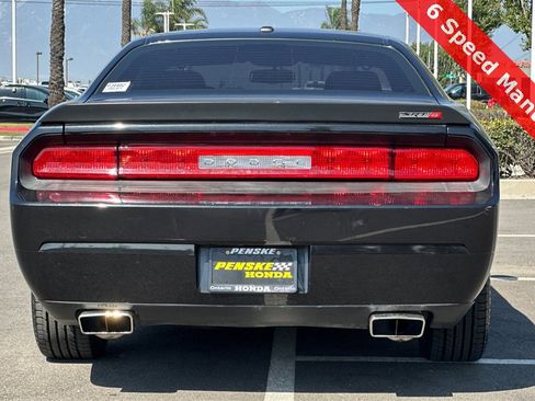 Used 2009 Dodge Challenger SRT8 w/ SRT Option Group II image 5