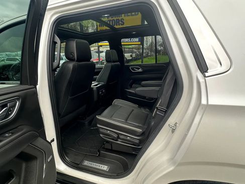 Used 2021 Chevrolet Tahoe Premier w/ Premium Package image 28