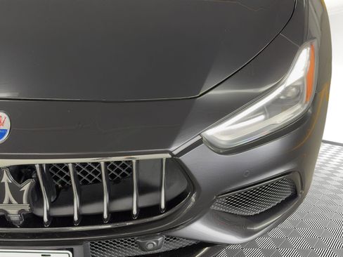 Used 2018 Maserati Ghibli S GranSport image 11
