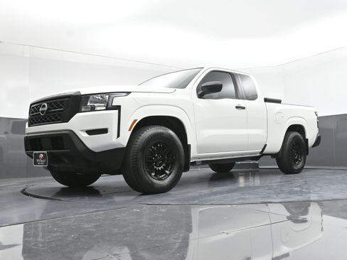 Used 2024 Nissan Frontier S w/ Technology Package image 28