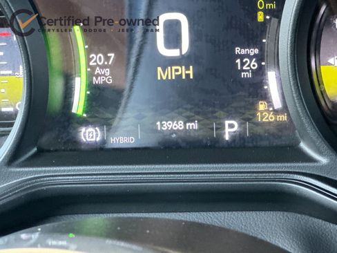 Used 2025 Jeep Wrangler Unlimited Sahara w/ Safety Group AWD/4WD image 28