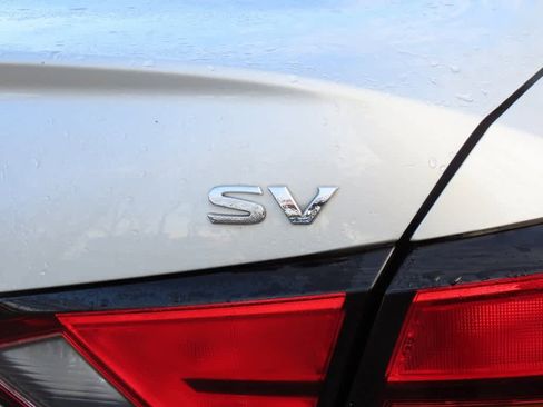 Used 2022 Nissan Altima 2.5 SV image 8