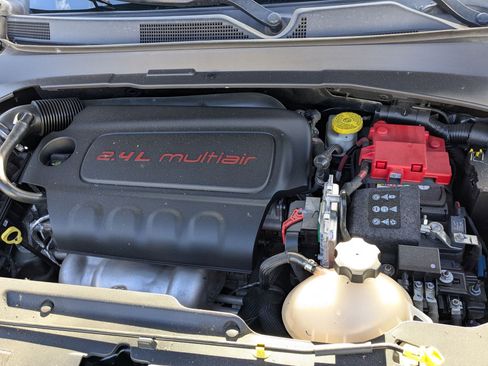 Used 2019 Jeep Compass Limited image 34