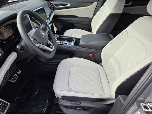New 2026 Volkswagen Atlas Cross Sport SEL Premium R-Line AWD/4WD image 6