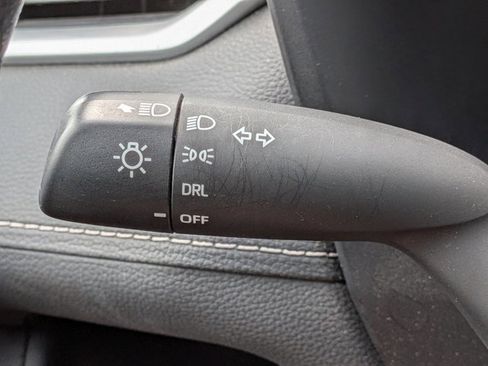 Used 2024 Toyota RAV4 LE image 9