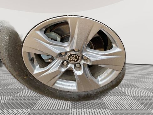 Used 2022 Toyota RAV4 XLE image 20