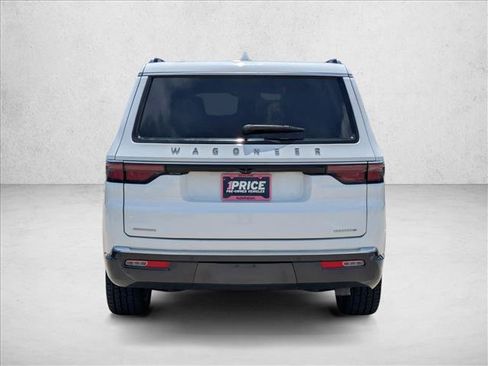 Used 2022 Jeep Wagoneer Series II w/ Premium Group I AWD/4WD image 7