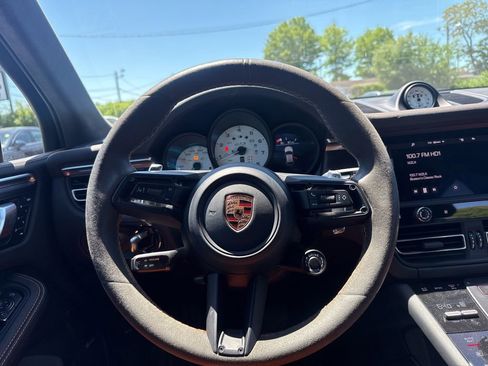 Used 2022 Porsche Macan GTS AWD/4WD image 26