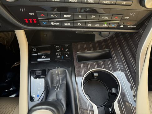 Used 2021 Lexus RX 350 AWD w/ Luxury Package image 15