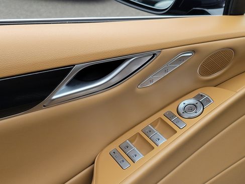 Certified 2026 Genesis G80 2.5T AWD/4WD image 18