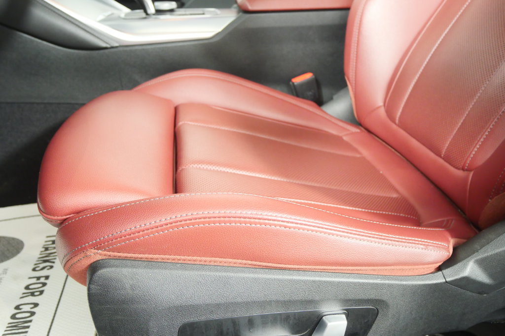 Used 2023 BMW 430i Coupe w/ M Sport Package RWD image 11