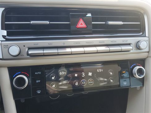 New 2026 Genesis G70 2.5T Prestige image 29