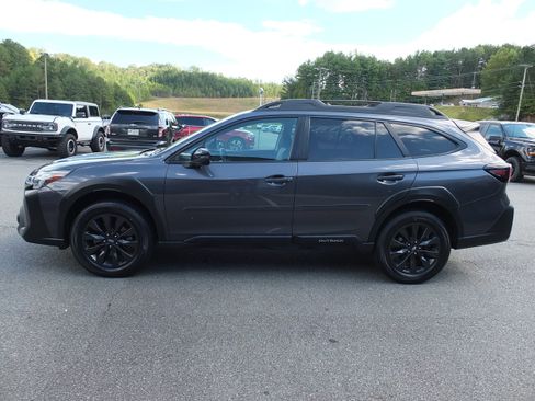 Used 2023 Subaru Outback Onyx Edition image 6