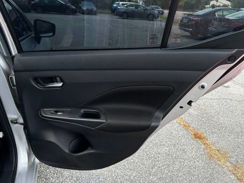 Used 2021 Nissan Versa SV image 18