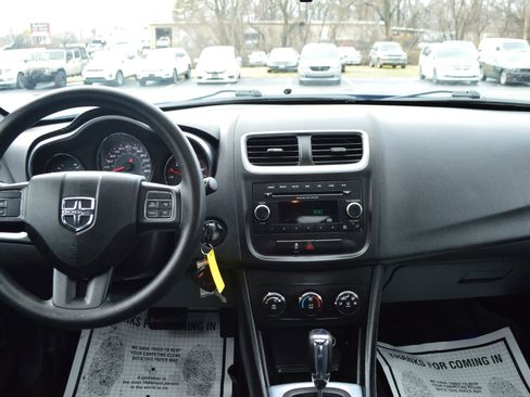 Used 2014 Dodge Avenger SE image 18