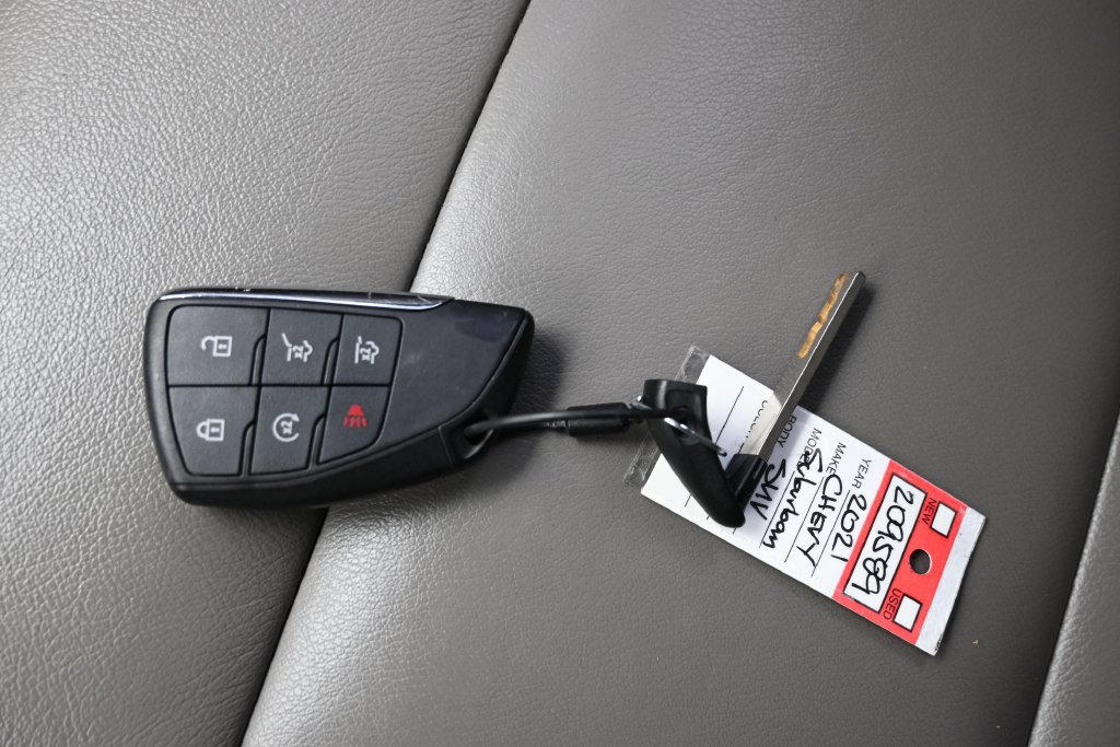Used 2021 Chevrolet Suburban LT RWD image 26