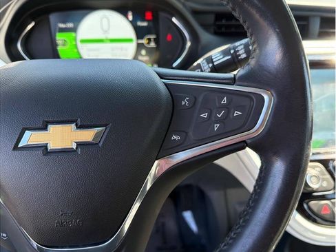 Used 2019 Chevrolet Bolt Premier w/ Infotainment Package FWD image 10
