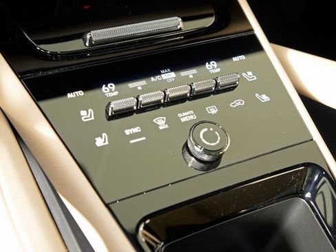 New 2026 Porsche Cayenne image 31