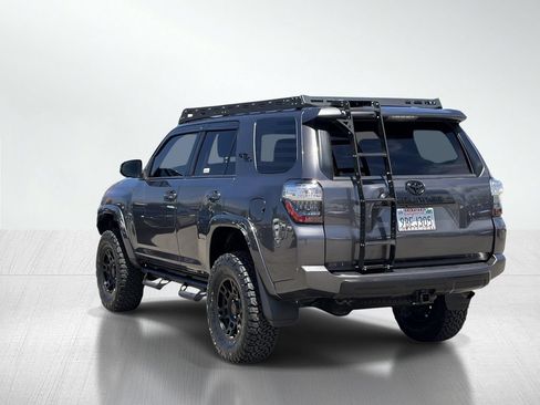Used 2020 Toyota 4Runner TRD Off-Road Premium AWD/4WD image 4