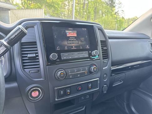 Used 2024 Nissan Titan SV RWD image 27